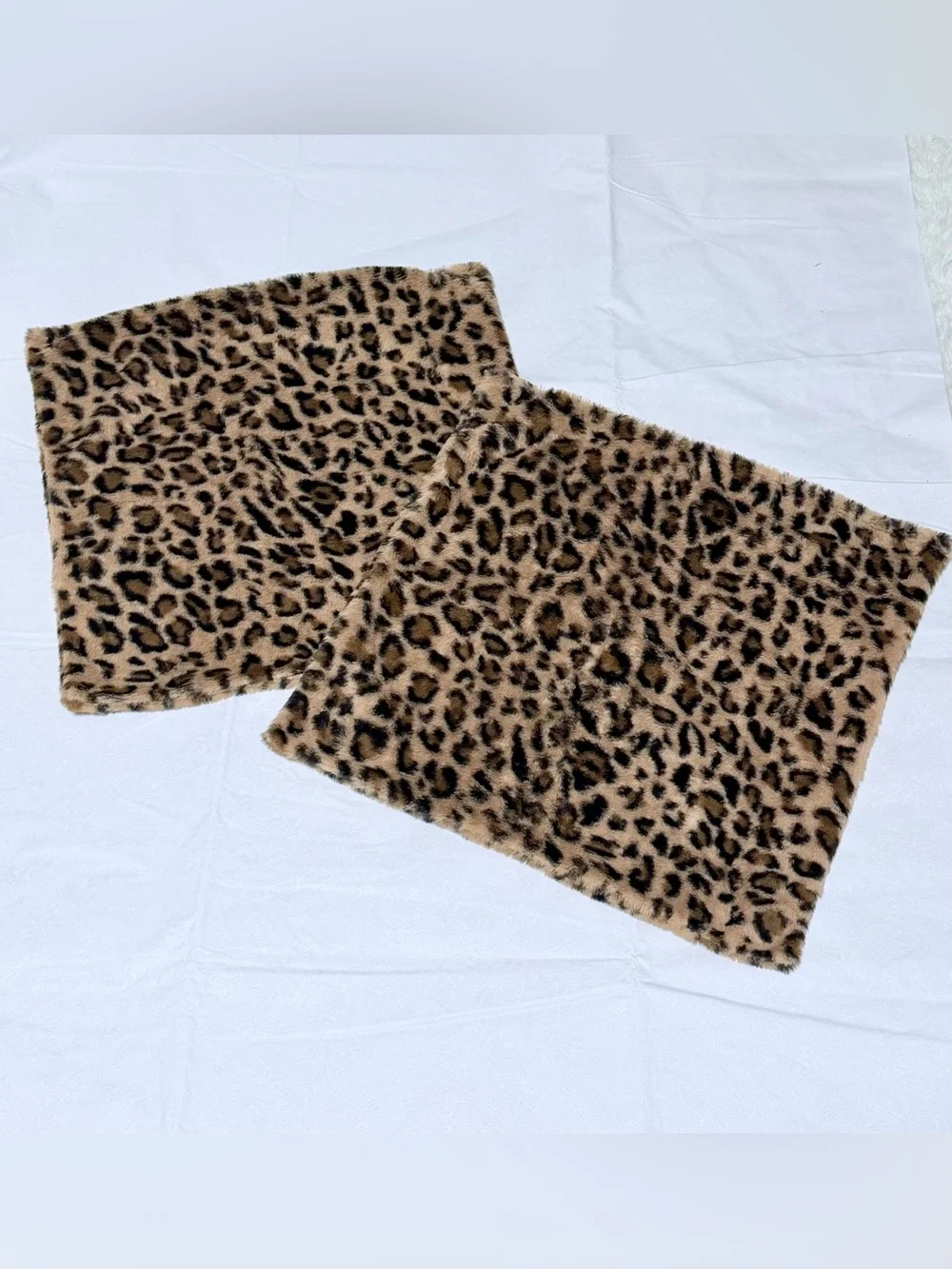 Set of 2-Leopard Print Faux Fur Throw Pillow Covers 20”X 20” NWOT